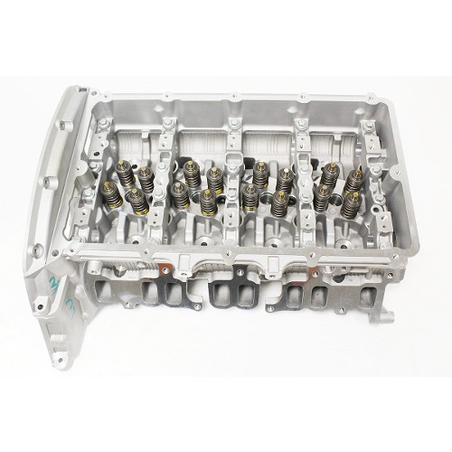 Cylinder Head LR004428